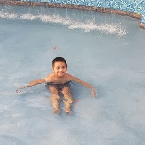 Meet your Posher, Neyda